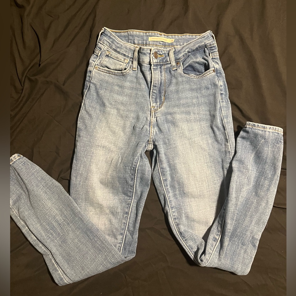 Classic Levis 716 Skinny Jeans